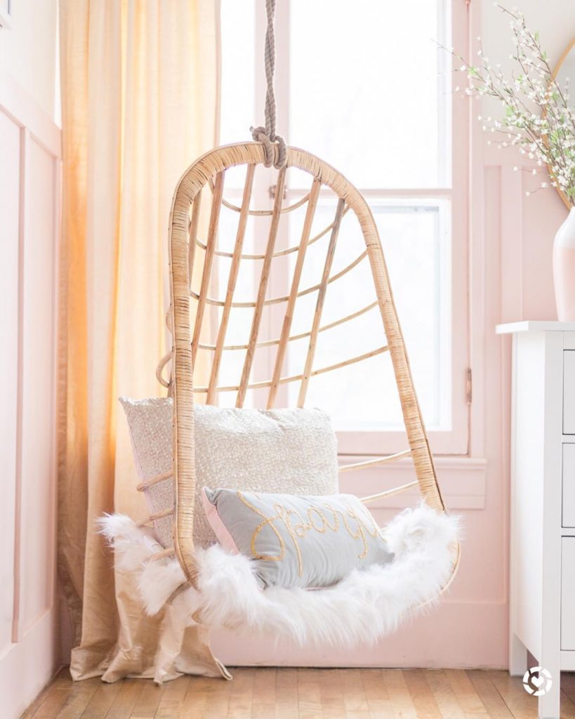 Chaise en rotin avec coussins pour chambre à coucher des filles, rose et or, avec balancelle
