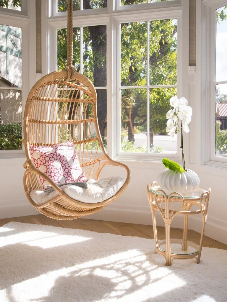 Chaise suspendue en rotin naturel pour la chambre à coucher